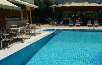 Newcastle Malia